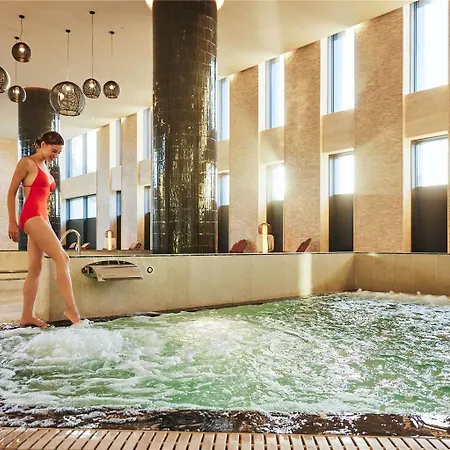 Swissotel And Cesme Hotel