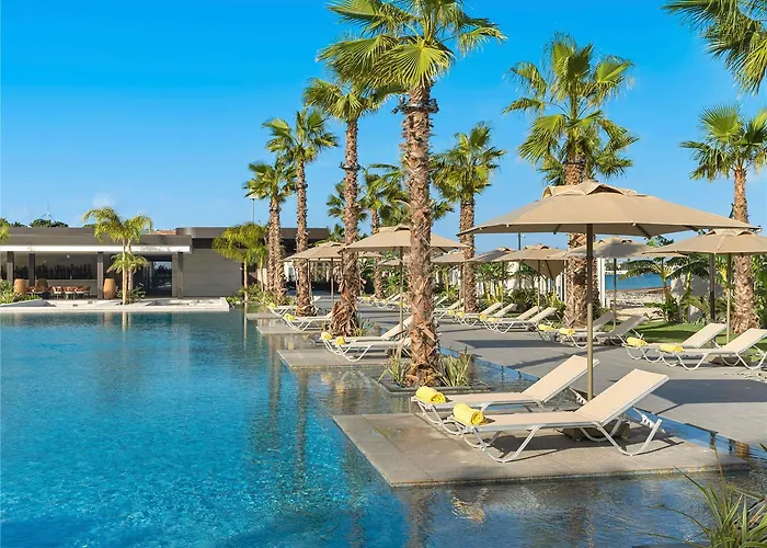 Swissotel And Cesme Hotel *